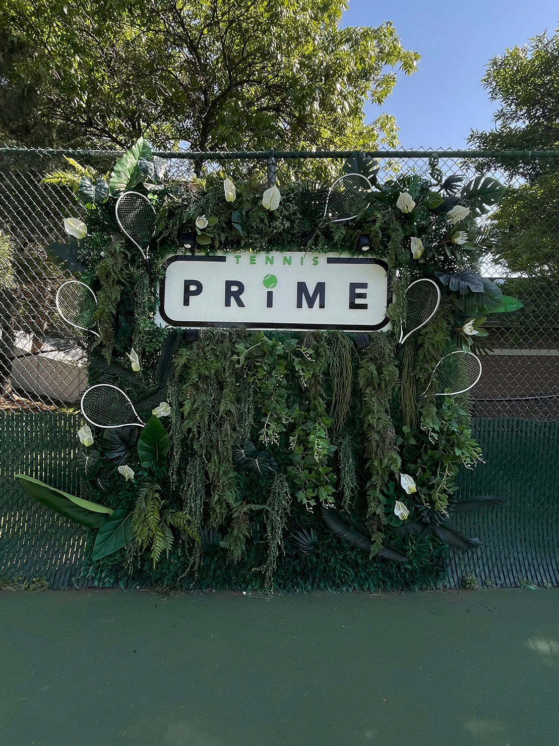 Tennis flower installation